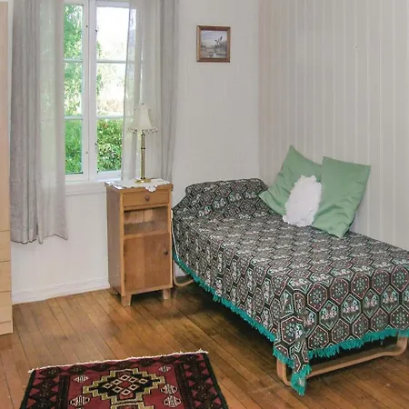 Feriehus Four-bedroom Holiday In Eidsbygda *
