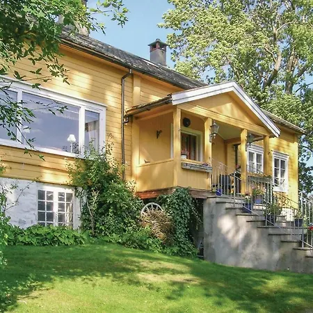 Four-bedroom Holiday In Eidsbygda